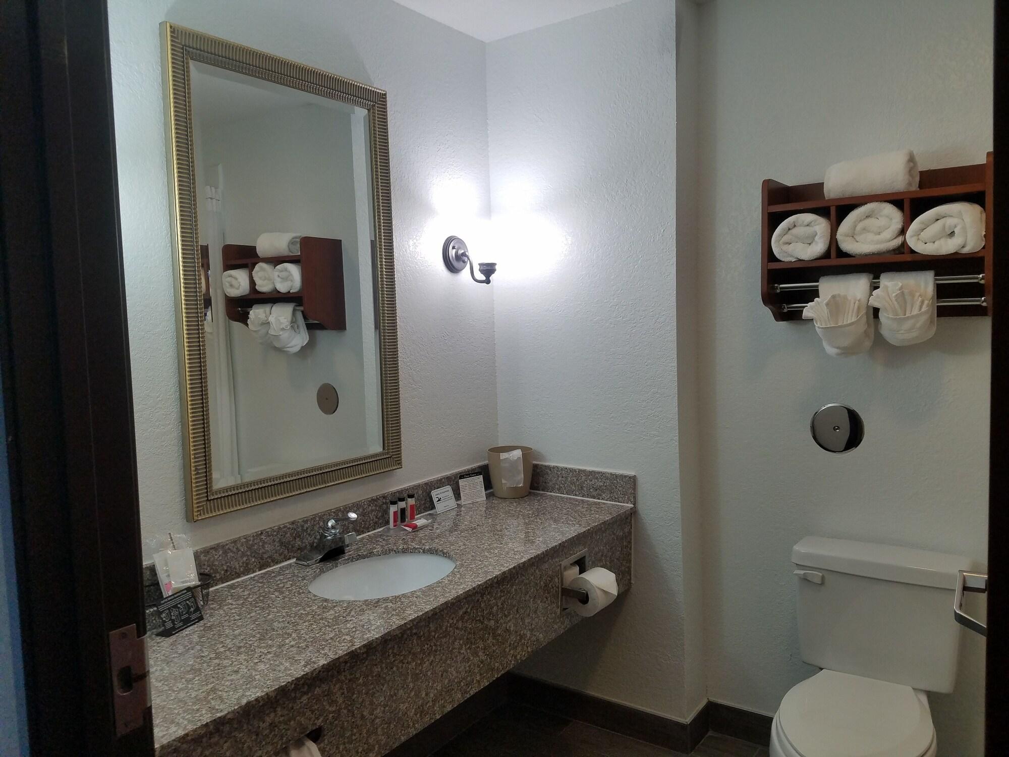 Comfort Inn & Suites Gatesville Near Fort Cavazos Екстериор снимка
