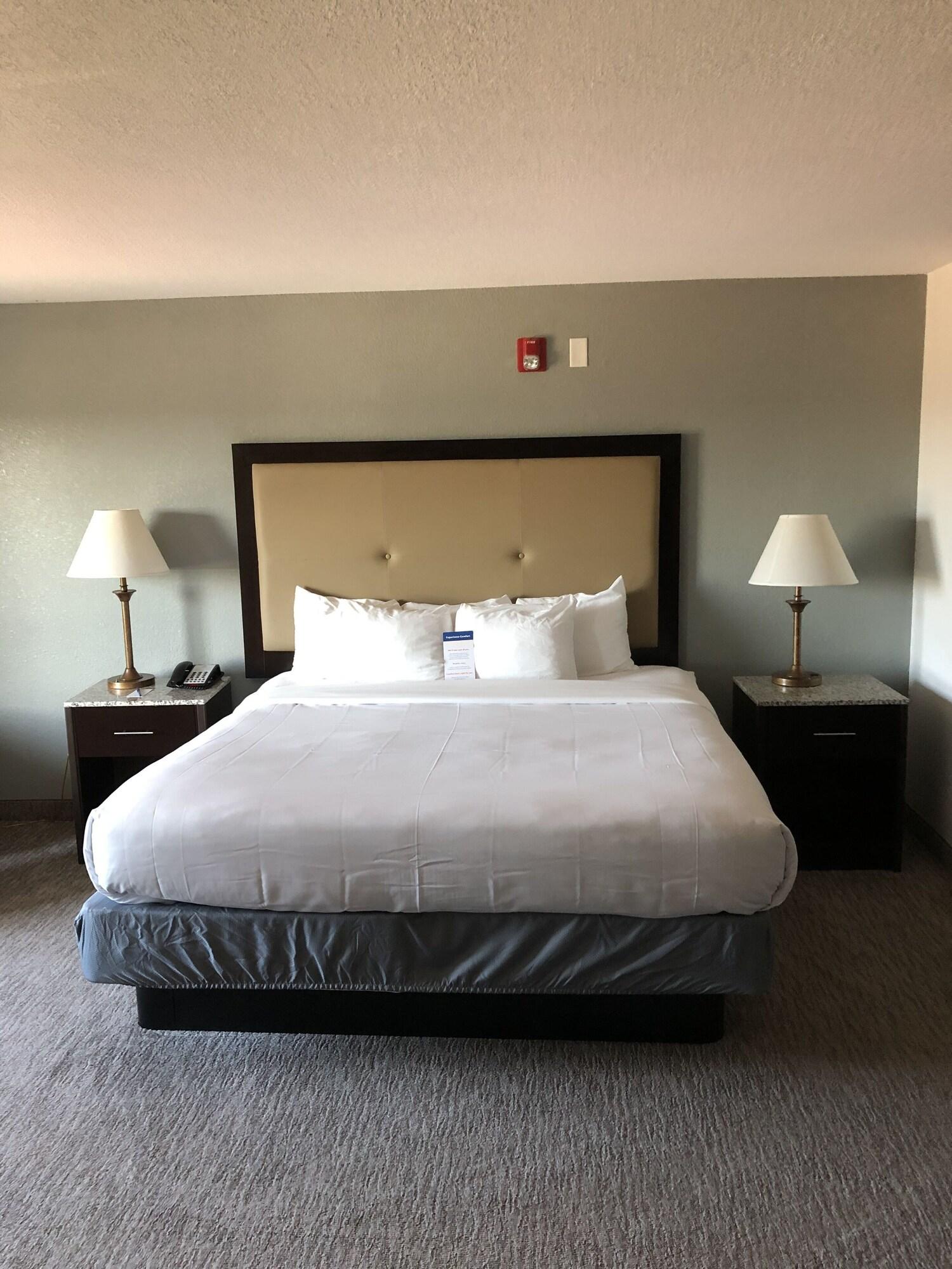 Comfort Inn & Suites Gatesville Near Fort Cavazos Екстериор снимка