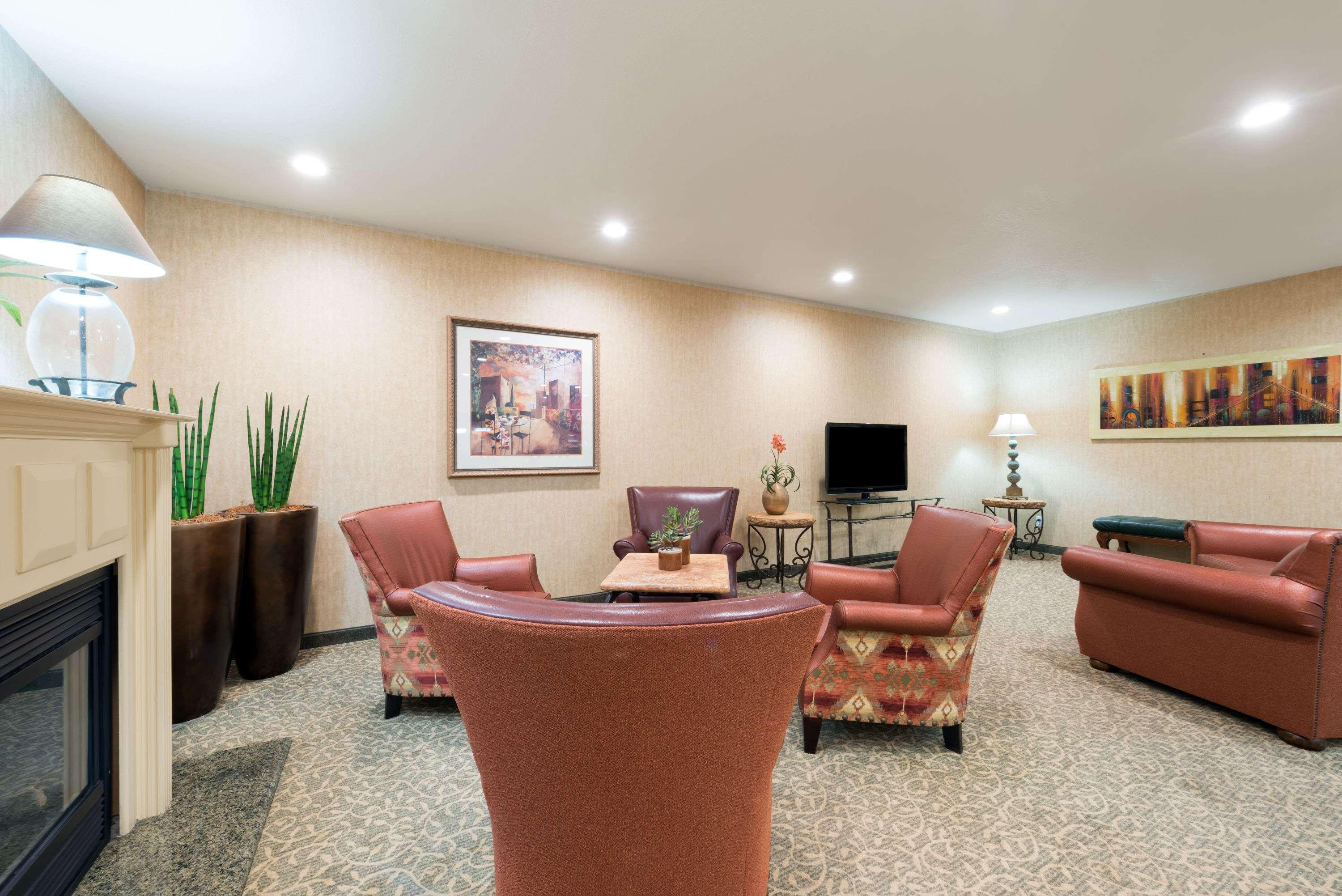 Comfort Inn & Suites Gatesville Near Fort Cavazos Екстериор снимка