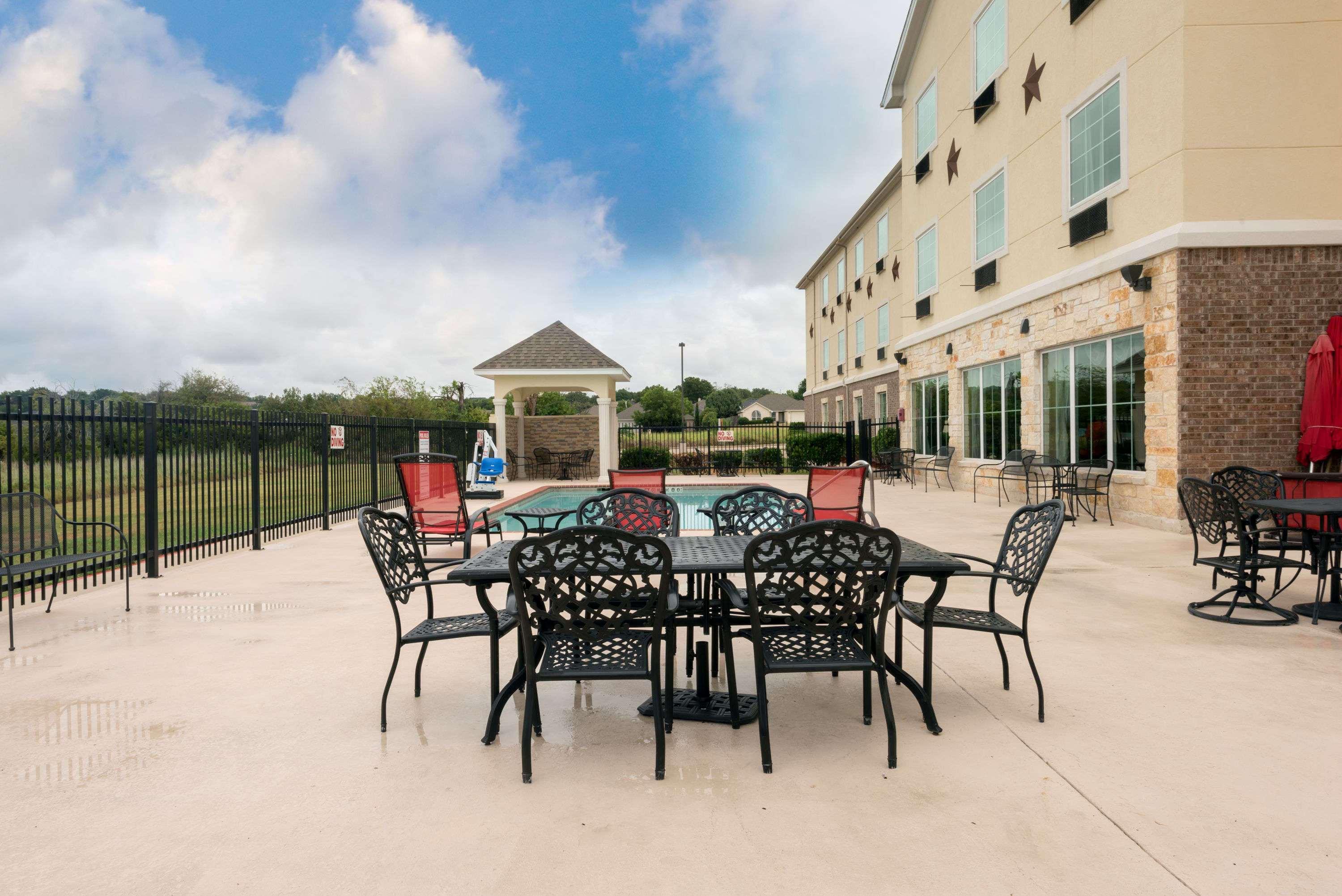 Comfort Inn & Suites Gatesville Near Fort Cavazos Екстериор снимка