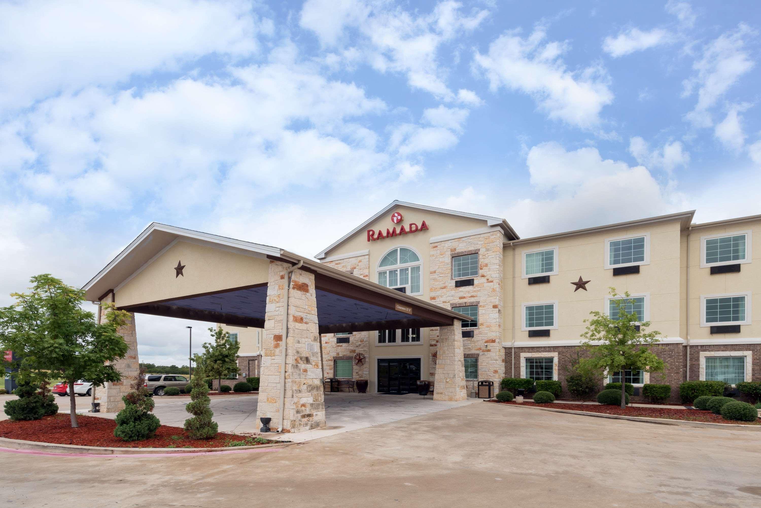 Comfort Inn & Suites Gatesville Near Fort Cavazos Екстериор снимка