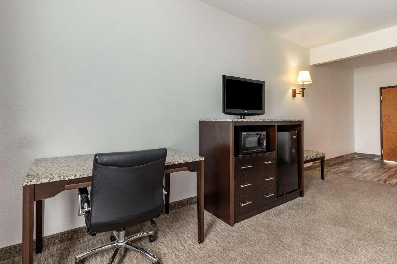 Comfort Inn & Suites Gatesville Near Fort Cavazos Екстериор снимка
