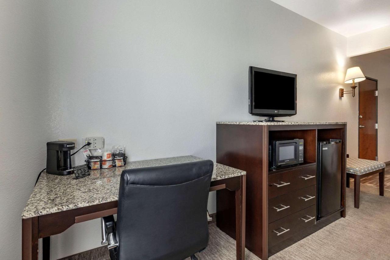 Comfort Inn & Suites Gatesville Near Fort Cavazos Екстериор снимка
