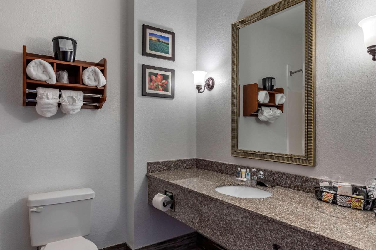 Comfort Inn & Suites Gatesville Near Fort Cavazos Екстериор снимка