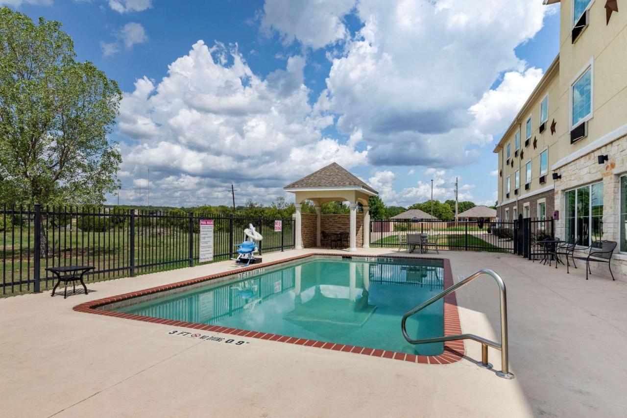 Comfort Inn & Suites Gatesville Near Fort Cavazos Екстериор снимка